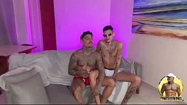 Image MALOCA SAIU DA QUEBRADA PRA SENTAR NO BOMBADO