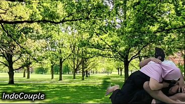 Image Indo Bokep Real Couple Outdoor sex . Muslim Couple affair in public park
