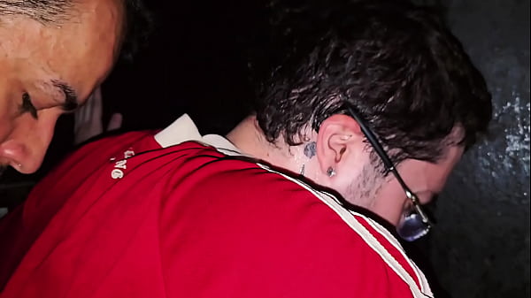 Image EMPURREI COM FOR&Ccedil_A NO CUZINHO NO NERD NO GLORY HOLLE.