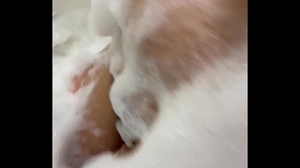 Image Restroom Sex, Bubble Bath and Risky Hotel Fuck