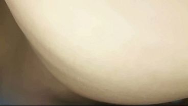 Image follandole el culo peludo a una zorra mature