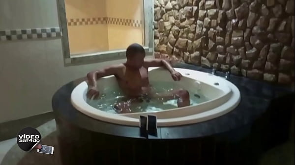 Image Mineirinho safado batendo uma punheta no Motel | Completo em sheer.com/videosaf4do