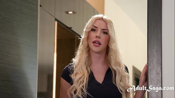 Image Her Irresistable Fragrance - Leah Hayes, Rokco