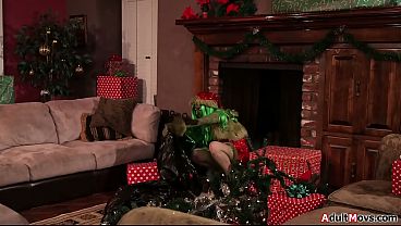 Image The Grinch tried all she can but the babe is still fucking her man