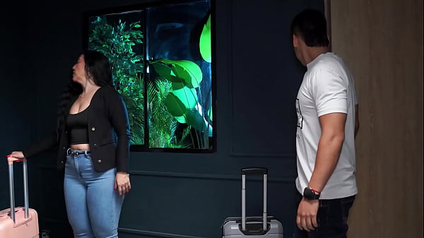 Image Big-bottomed stepmother shares bed after a mistake upon arrival from a trip