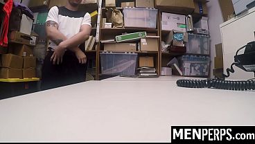 Image Thief with A Bad Attitude Gets a Lesson from The Loss Prevention Officer - Menperps