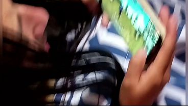 Image ME LE ENTRO A LA HABITACION DE MI HERMANIITA  MENOR Y ESTABA JUGANDO FREE FIRE (ESCUCHA LO QUE LE DIGO PARA QUE SE DEJE FOLLAR)