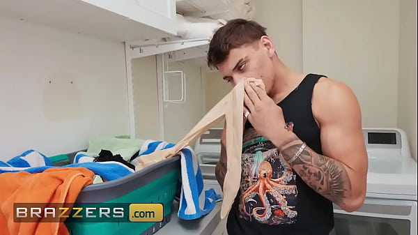 Image BRAZZERS - Fiery Melissa Stratton Turns Victor&rsquo_s Pantyhose Fetish Into A Sneaky, Sexy Encounter He&rsquo_ll Never Forget