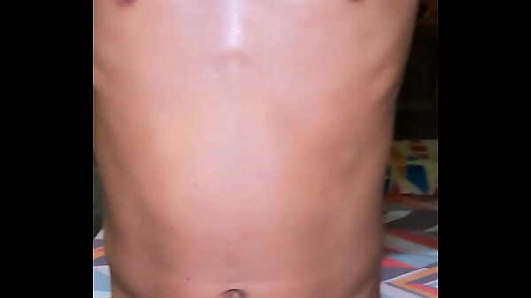 Image cu&ntilde_ada se pone a saborear y chuparme la verga mientras me afeita