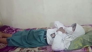 Image Ngentot sama adik tiri waktu rumah sedang sepi