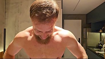 Image Muscled ginger Thor is bottoming in a hard light
