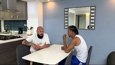 Image El mejor amigo de mi Novio me seduce hasta calentarme mucho y le chupo su gran verga y dejo que me folle hasta correrse encima de mi haciendole saber que soy una verdadera puta que le encanta cojer