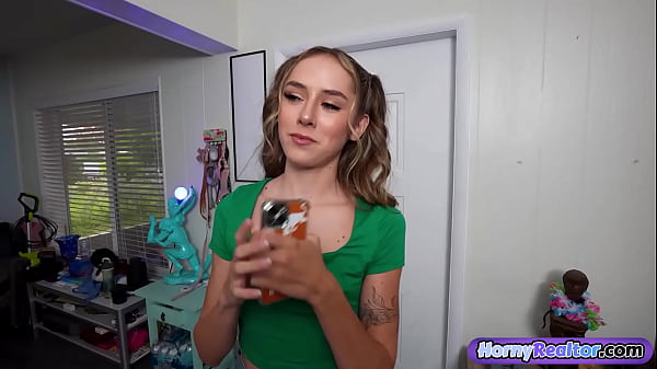 Image College Girl Leave Her Old Place When She Caught Her Roommate and Her BF Cheating