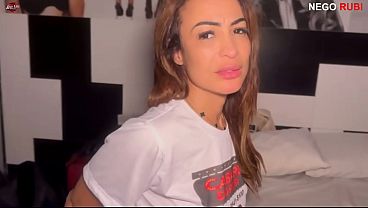 Image Coloquei a coleira na vagabunda para ela me obedecer - Arrombei ela toda com minha rola gigante