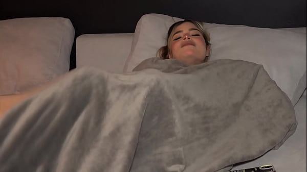 Image Big-assed stepdaughter shares bed with her BBC stepfather and they end up fucking in secret