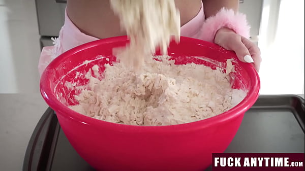 Image Pounding Her Tight Pussy While She Prepares the Chocolate Chip Cookies - Fuckanytime