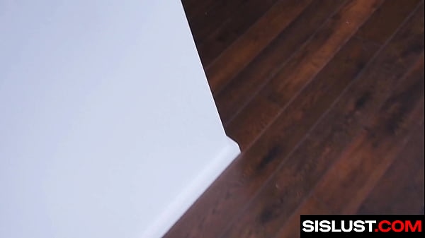 Image Pervert Stepbrother Finally Gets to See His Stepsister's Perfect Body - Sislust