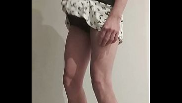 Image Regardez sous ma mini jupe