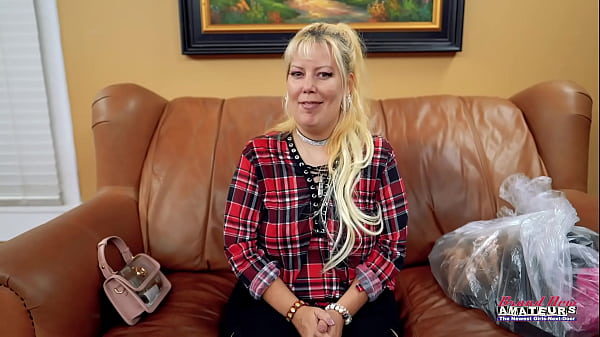 Image Busty Kinky Blonde Nikki J Masturbates And Sucks A Hard Dick To Get Banged!