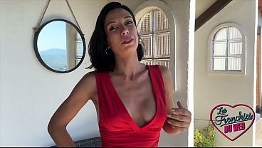 Image Mia, brune aux gros seins, savoure le sexe anal !