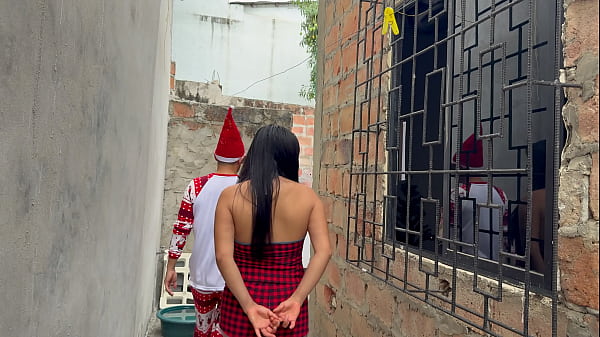 Image Broke Girl has No Cash for Vegetables and pays the Street Vendor with Sex