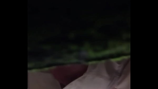 Image Twink da pika rosa me colocou pra chupar ele no parque gozou muito no meu bra&ccedil_o