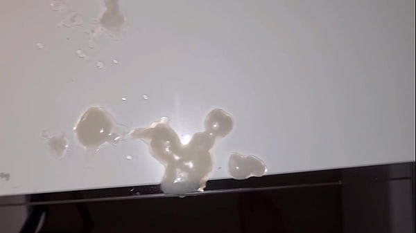 Image A CASA DA SOLO SI ECCITA | SEGA E SBORRATA SULLA SCRIVANIA - CAZZO DURO EROTICO