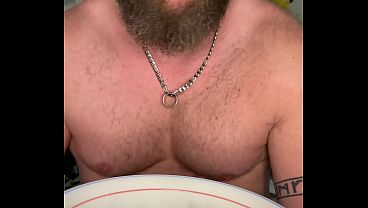 Image Hung Hunk Pumps 5 Loads in a Row Onto His Salad