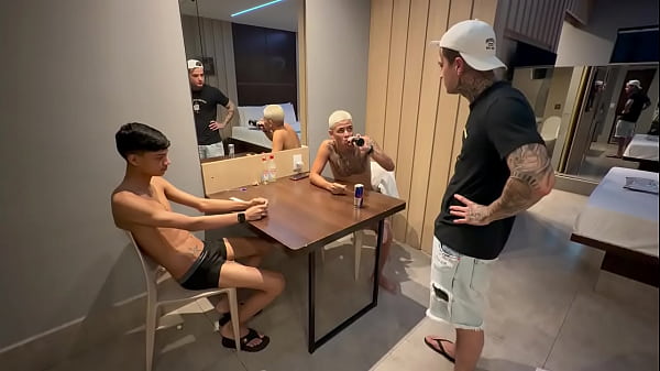 Image Fodendo gostoso meu parceiro e o amigo dele