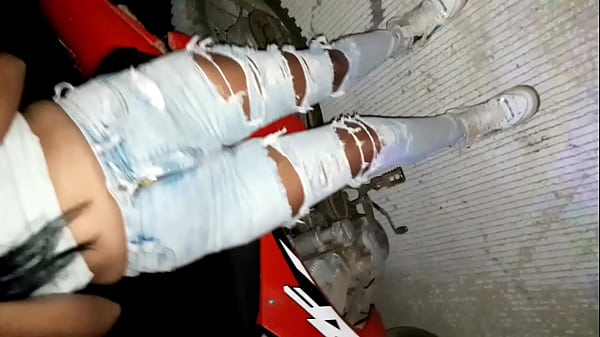 Image Despu&eacute_s de la fiesta el incre&iacute_ble culo en cuatro de la prometida de mi amigo.