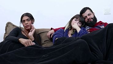 Image Meu marido e minha amiga trans foderam bem gostoso achando que eu n&atilde_o estava vendo. E eu como uma boa corninha gozei assistindo, ser&aacute_ que conto para eles?