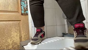 Image Mature milf pees in a hospital public toilet