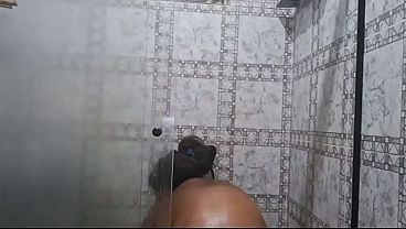 Image Me depilando gostoso e tendo um squirt no dia de natal