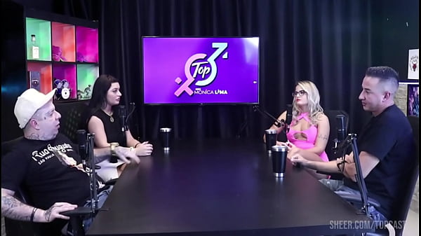 Image Putaria ao vivo. Monica Lima e Loira muita gostosa, nao se controlam e fazem um putaria deliciosa ao vivo para todo mundo.