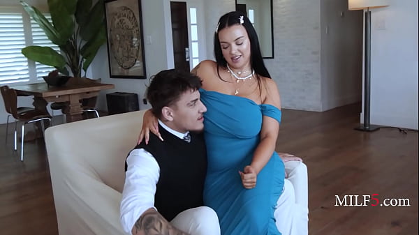 Image Man Fucks Busty Mermaid In Human Form - Payton Preslee, Victor Ray