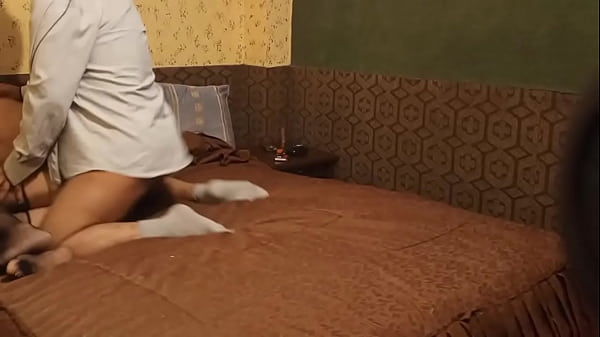 Image &ldquo_Travesti de closet, femenina y nerviosa, dej&aacute_ndose llevar poco a poco&rdquo_