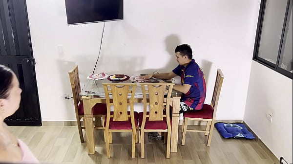 Image MI VECINO Y YO TODO LO HACEMOS ALAS CUANDO MI NOVIO NO ESTA