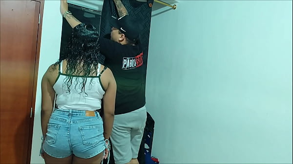 Image AYUDO A MI VECINA A COLOCAR SU VENTANA Y ME LA FOLLO DESPUES DE ARREGLARLE SU CORTINA, ELLA ME DIJO QUE LE METIERA MI PENE PORQUE SU NOVIO NO LA FOLLA