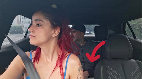 Image Motorista de app pegou passageiro batendo punheta e pediu pra chupar!