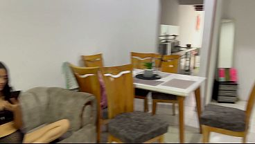 Image Hago un canje con mi hermanastra de que me deje follarla duro a cambio de guardar su mayor secreto