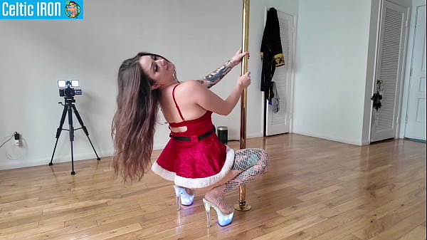 Image Mrs.Claus Bella Blu Loves Christmas Eve Facial POV