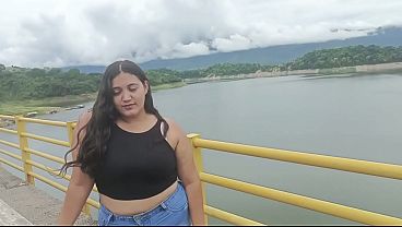 Image Chica abandonada por su novio se folla a un extra&ntilde_o luego de auxiliarla por verganza