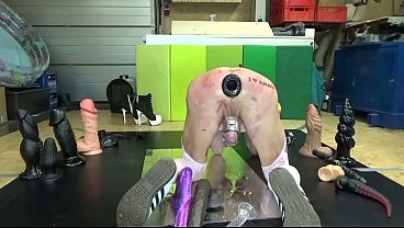 Image Extremeslut66 liebt anal...80cm tief...