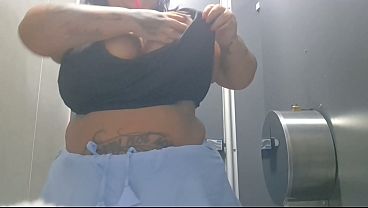 Image Me exibi suada depois do treino no banheiro da academia- Mary Jhuana