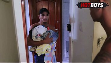 Image Dando pro meu vizinho que fugiu de casa