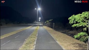 Image Rabuda gostosa transa na rua com dotado