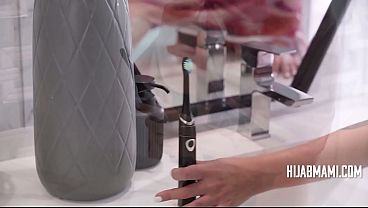 Image Reserved Hijab MILF Breaks Free - Vivianne DeSilva, Axel Haze