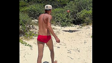 Image Praia,trilha e muita botelhada no cuzinho da putinha de calcinha