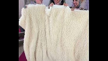 Image Behind the Scenes: Tattooed Girls Chaos (3 Clips Shuffled Into Madness)