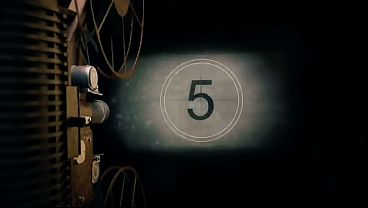 Image Marido corno n&atilde_o aguentou e gozou vendo sua esposa sentando na rola do comedor dotado